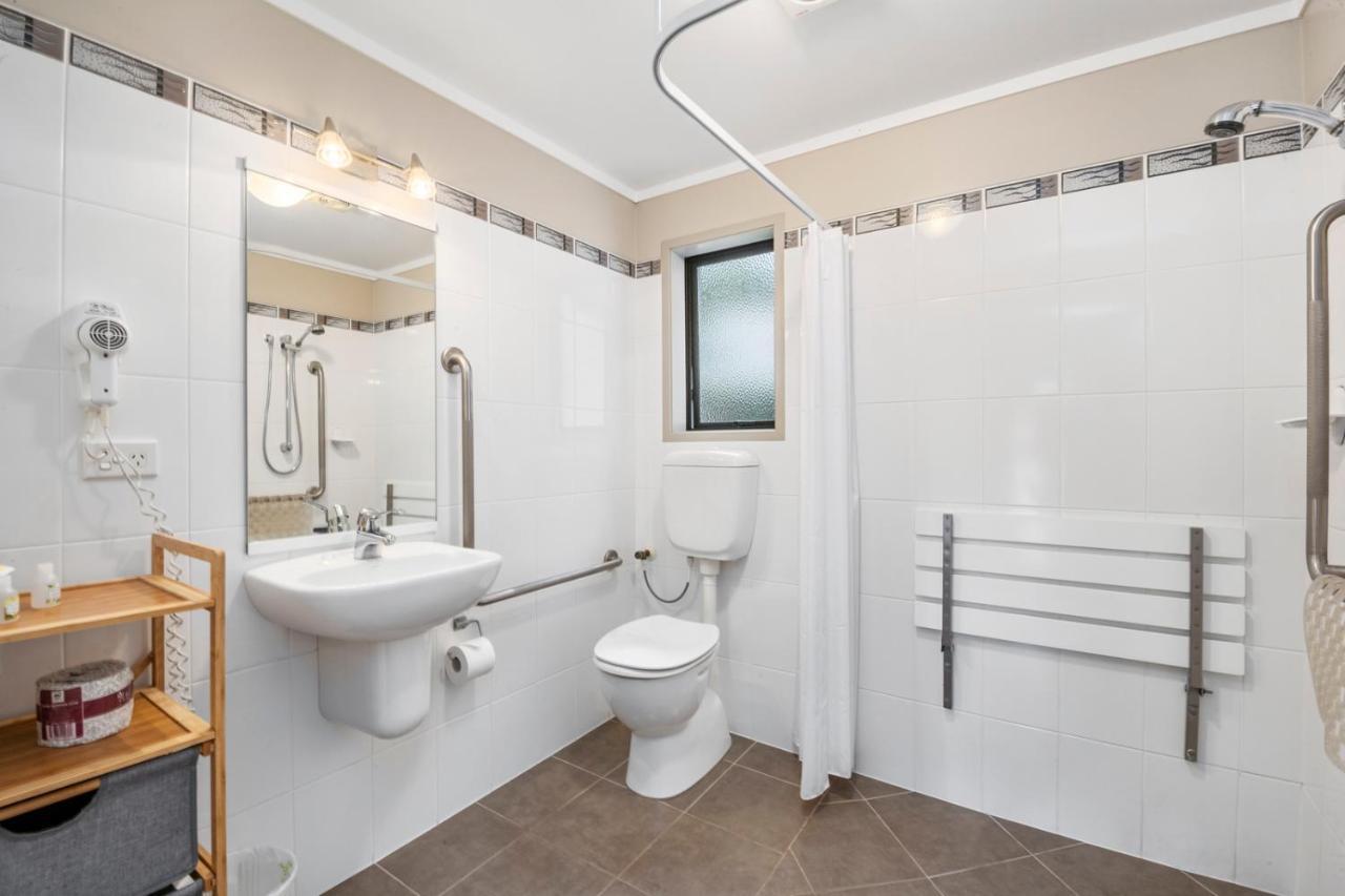 Ashbrook Motel Таупо Экстерьер фото