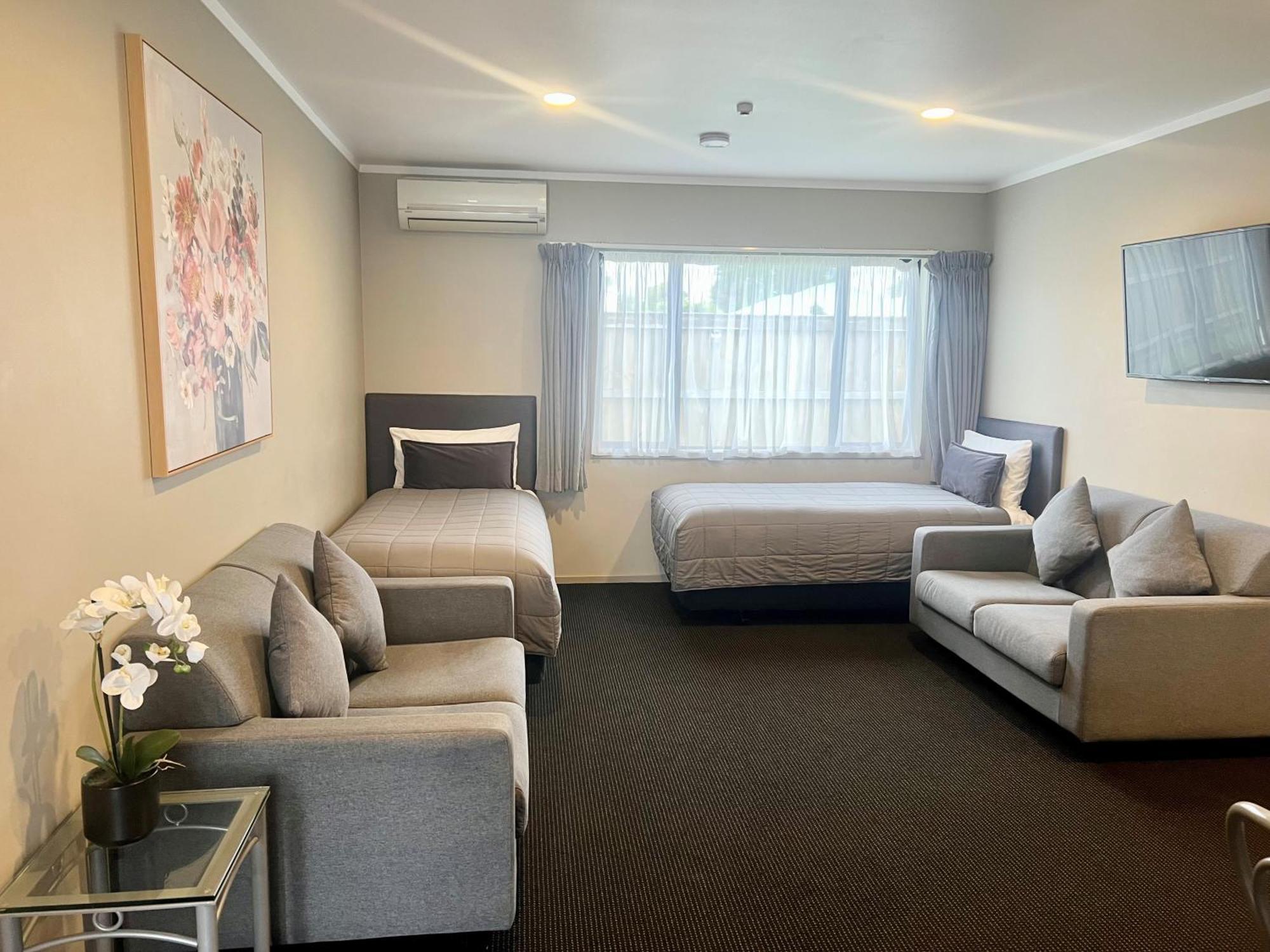 Ashbrook Motel Таупо Экстерьер фото