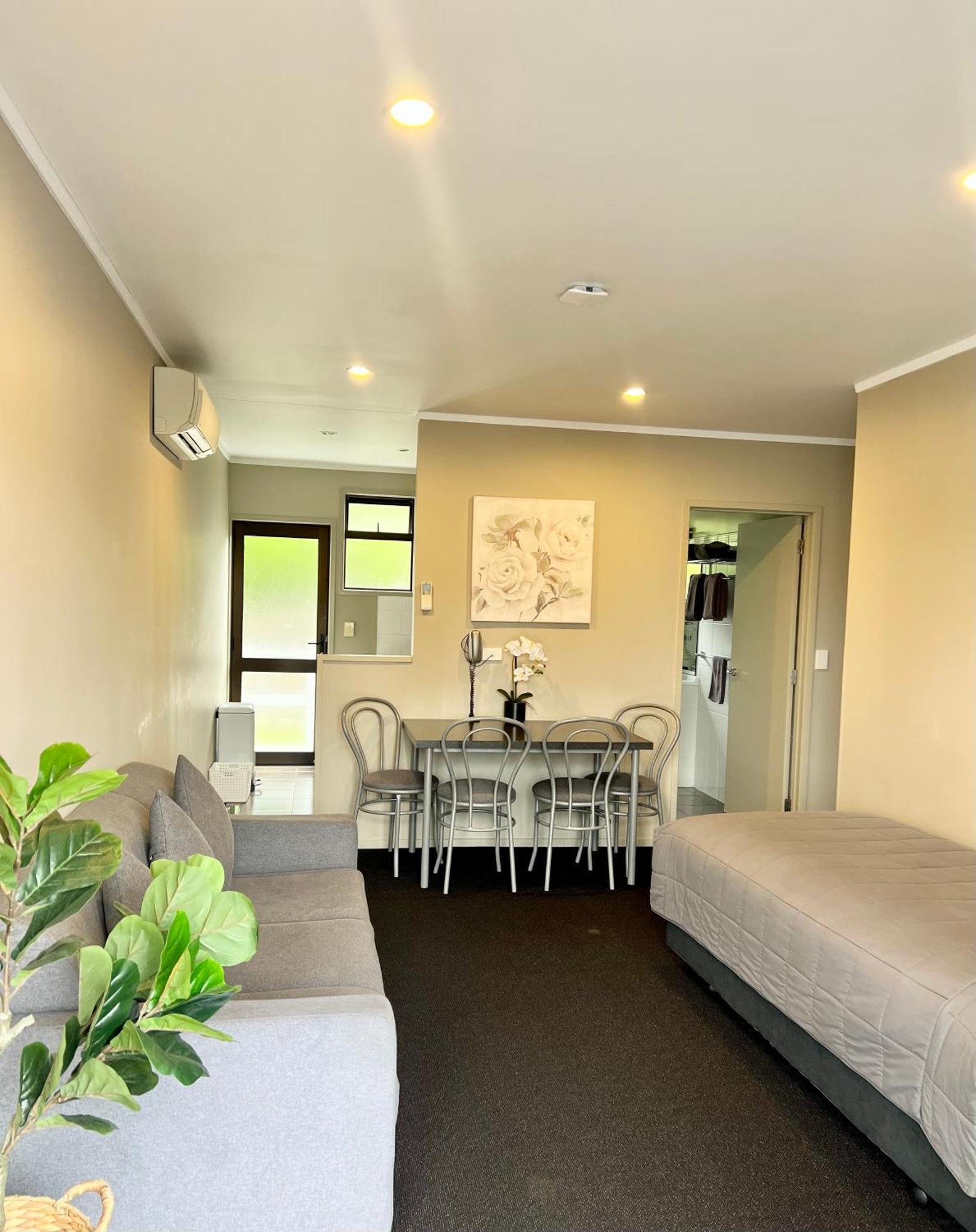 Ashbrook Motel Таупо Экстерьер фото